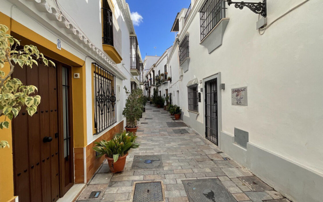 Вилла в Старом городе Марбельи с террасой 140 кв.м