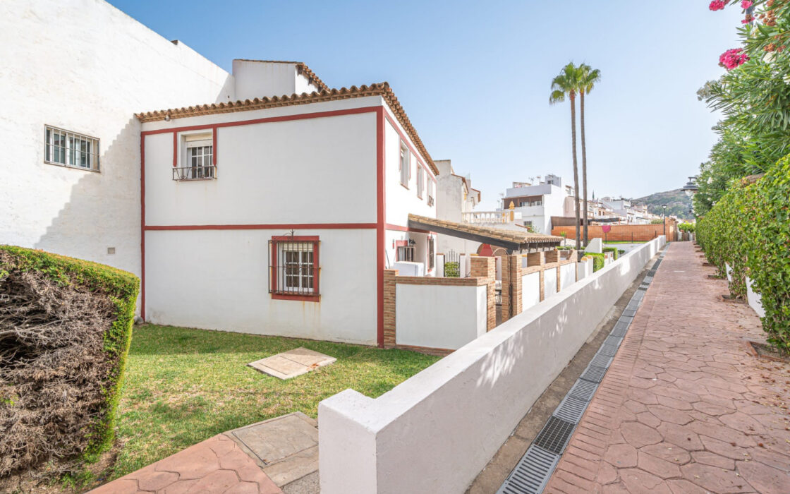 Просторный дом в Манильве, 5 спален, вид на море