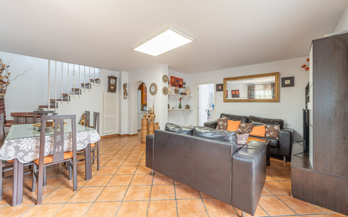 Просторный дом в Манильве, 5 спален, вид на море