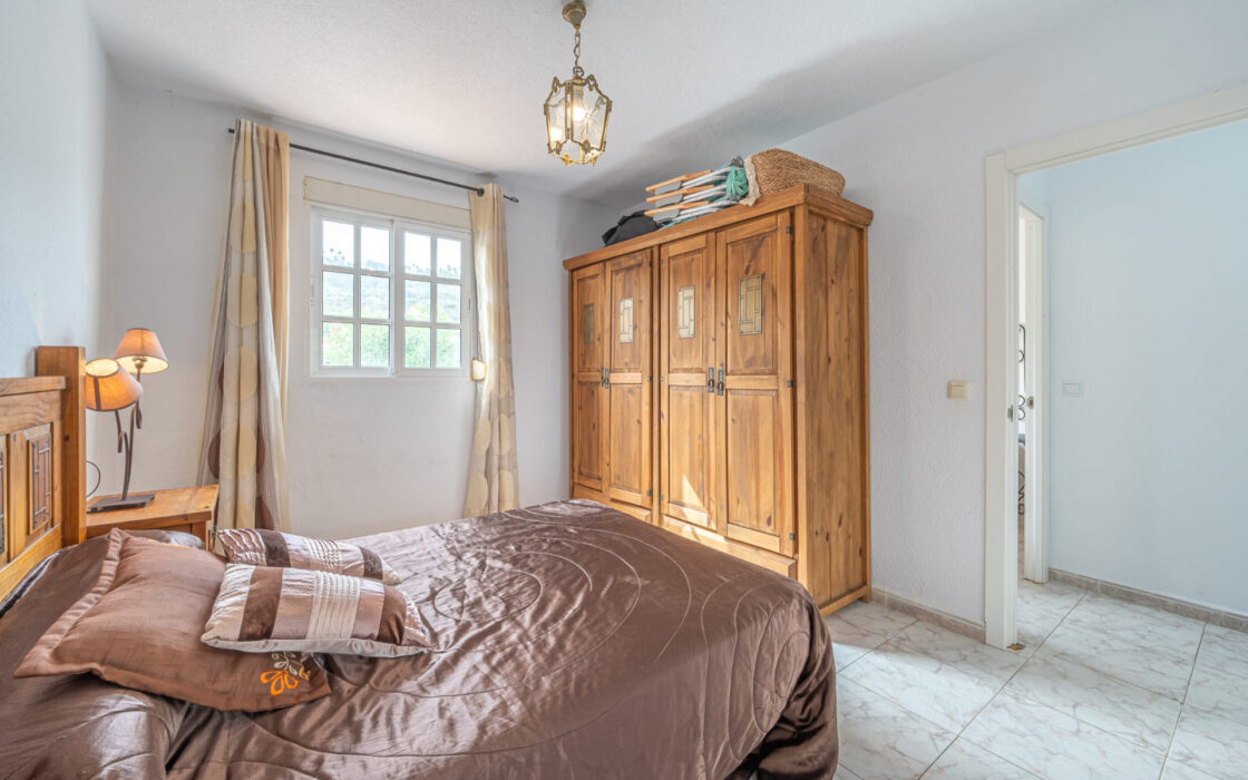 Просторный дом в Манильве, 5 спален, вид на море