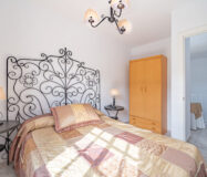 Просторный дом в Манильве, 5 спален, вид на море