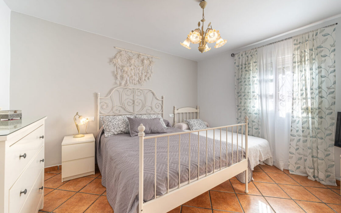 Просторный дом в Манильве, 5 спален, вид на море