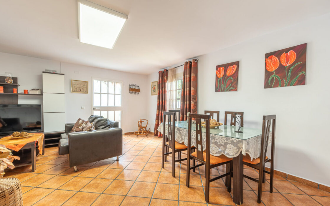 Просторный дом в Манильве, 5 спален, вид на море