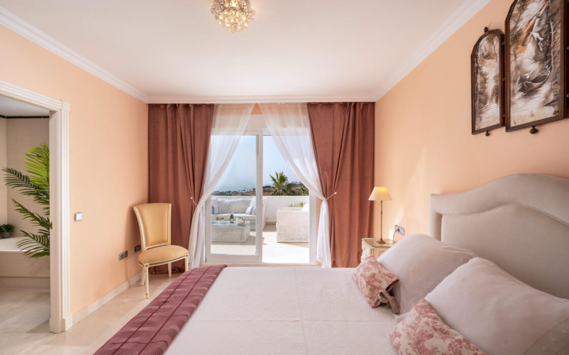 Таунхаус в Манильве, 5 спален, с террасой 351 кв.м