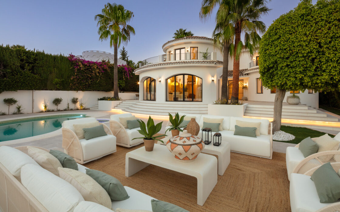 Розкішна вілла в Нуэва-Андалусія з терасою 401 кв.м.