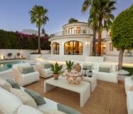 Розкішна вілла в Нуэва-Андалусія з терасою 401 кв.м.