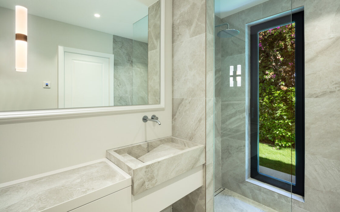 Розкішна вілла в Нуэва-Андалусія з терасою 401 кв.м.