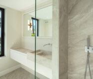 Розкішна вілла в Нуэва-Андалусія з терасою 401 кв.м.