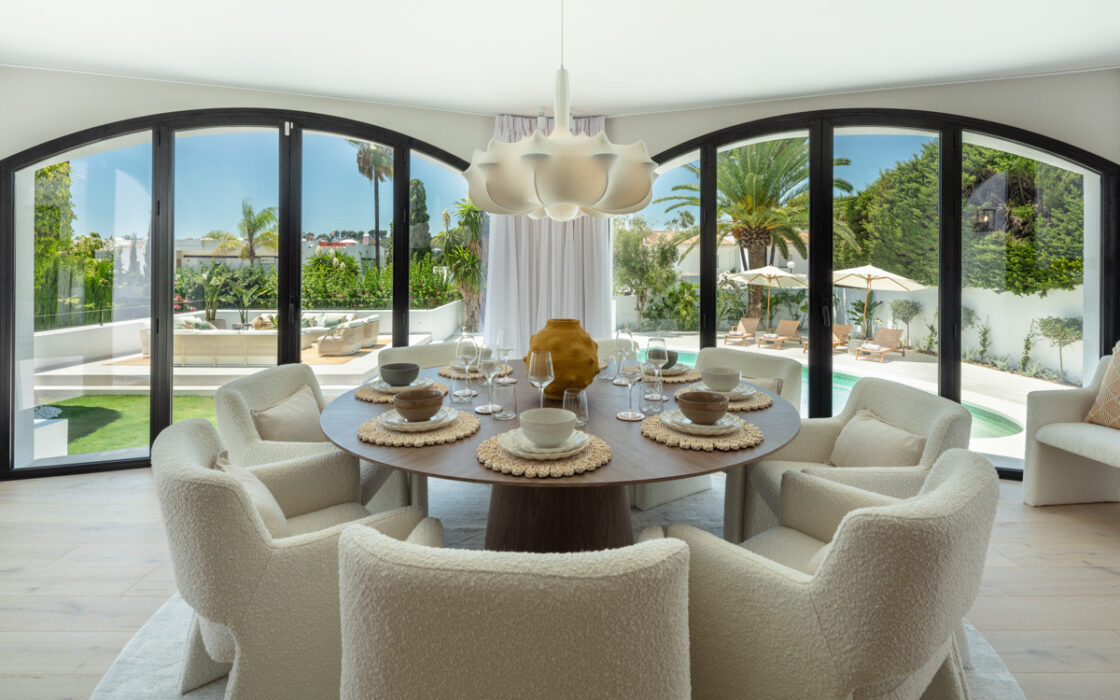 Розкішна вілла в Нуэва-Андалусія з терасою 401 кв.м.