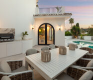 Розкішна вілла в Нуэва-Андалусія з терасою 401 кв.м.