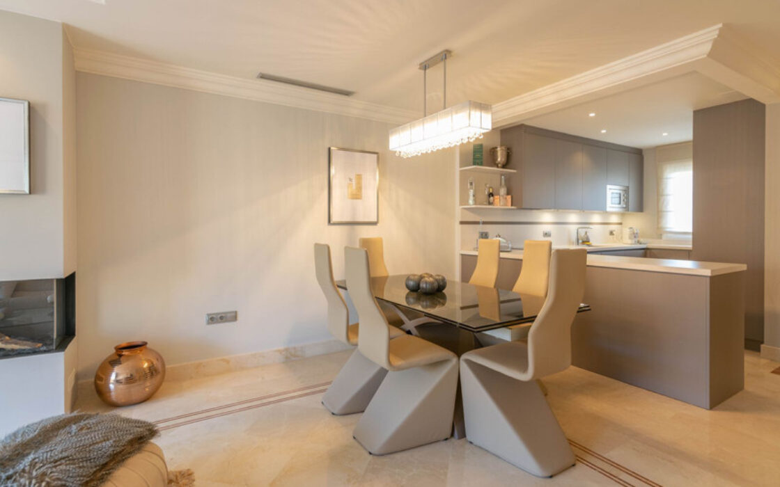 Квартира з терасою в Новій Андалусії, 230 кв.м, 4 кімнати