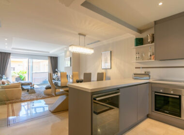 Квартира з терасою в Новій Андалусії, 230 кв.м, 4 кімнати