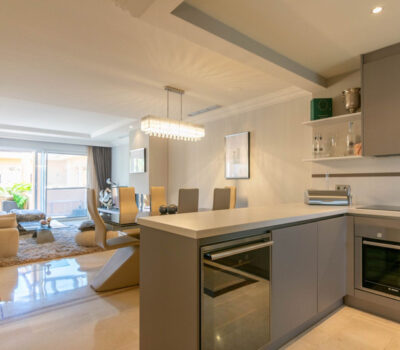 Квартира з терасою в Новій Андалусії, 230 кв.м, 4 кімнати