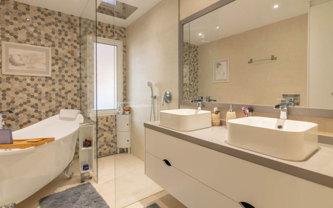 Квартира з терасою в Новій Андалусії, 230 кв.м, 4 кімнати