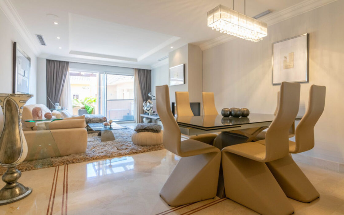 Квартира з терасою в Новій Андалусії, 230 кв.м, 4 кімнати