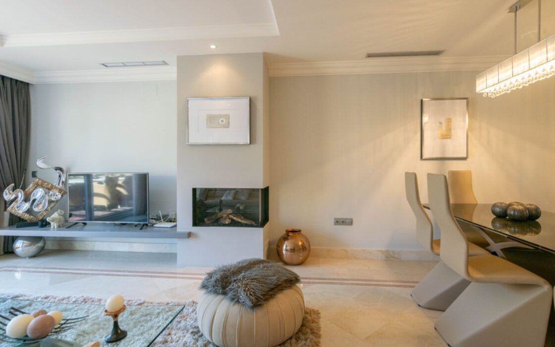 Квартира з терасою в Новій Андалусії, 230 кв.м, 4 кімнати