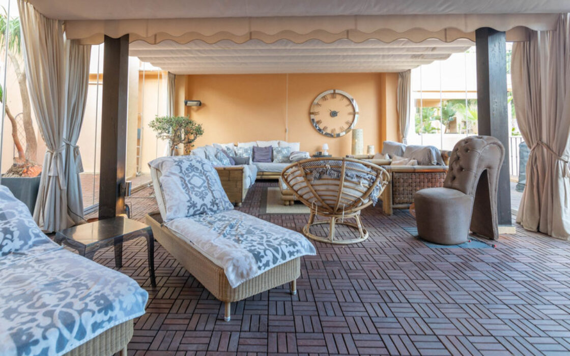 Квартира з терасою в Новій Андалусії, 230 кв.м, 4 кімнати