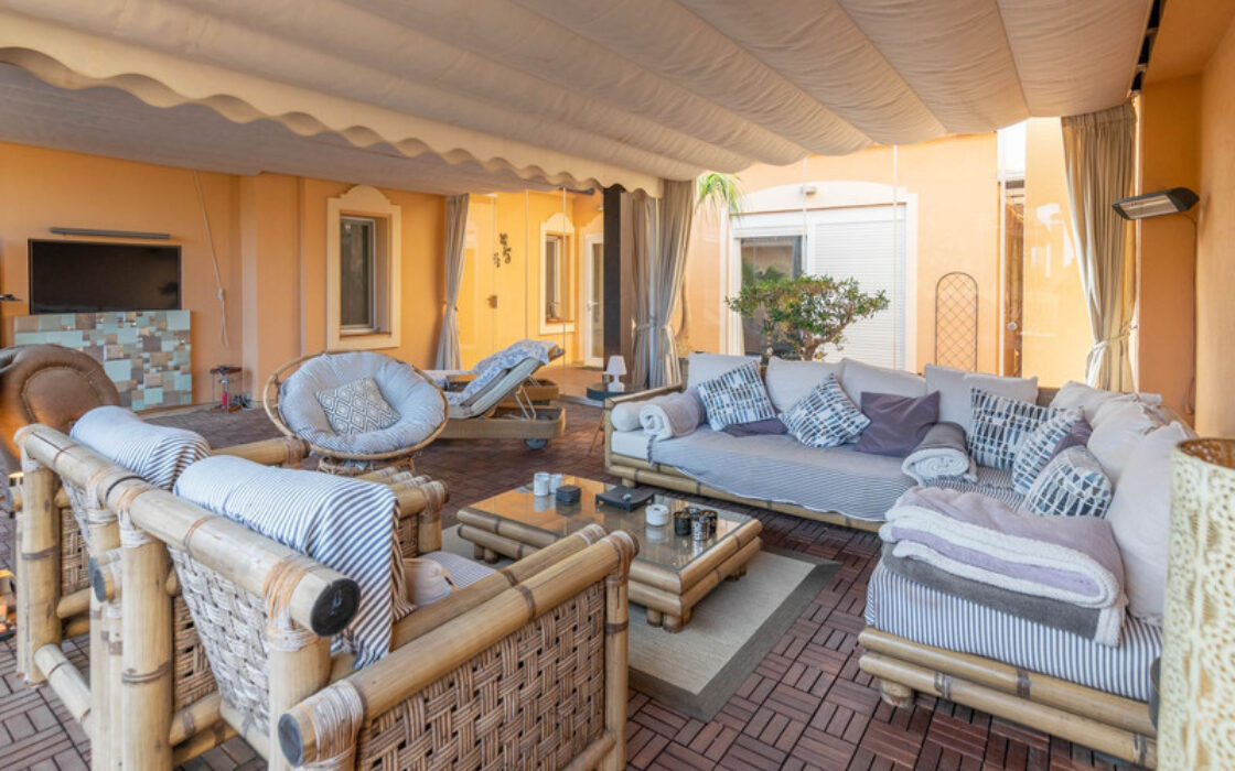 Квартира з терасою в Новій Андалусії, 230 кв.м, 4 кімнати