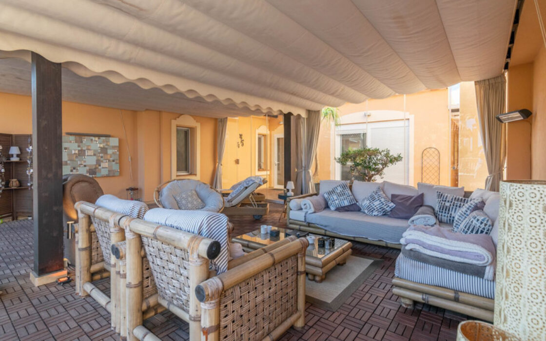 Квартира з терасою в Новій Андалусії, 230 кв.м, 4 кімнати