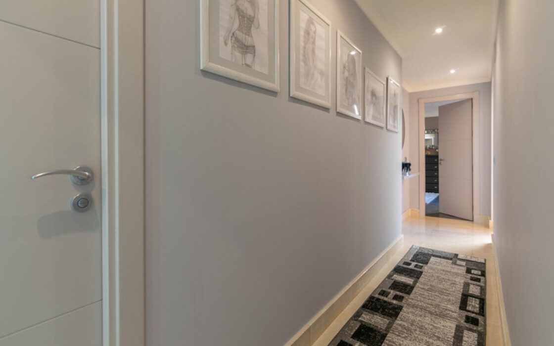 Квартира з терасою в Новій Андалусії, 230 кв.м, 4 кімнати