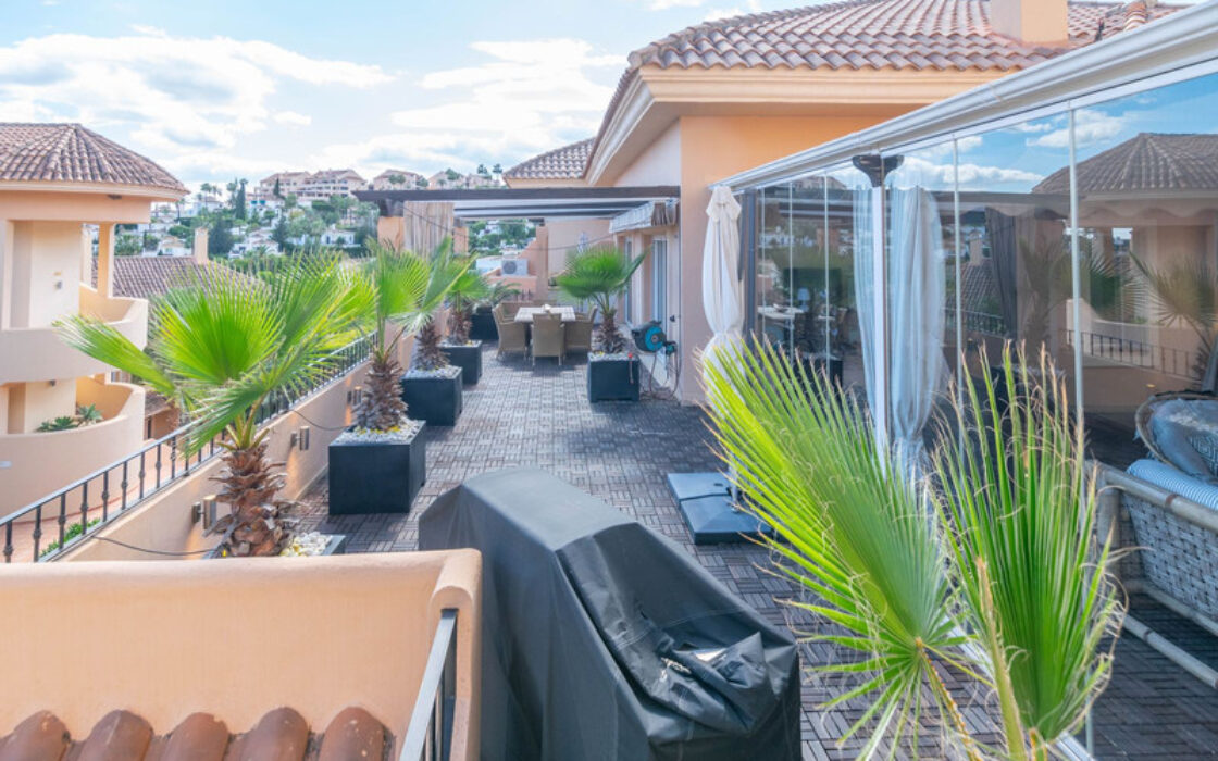 Квартира з терасою в Новій Андалусії, 230 кв.м, 4 кімнати