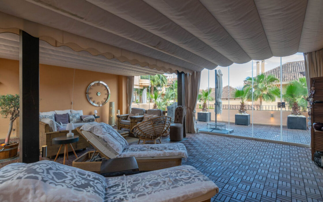 Квартира з терасою в Новій Андалусії, 230 кв.м, 4 кімнати