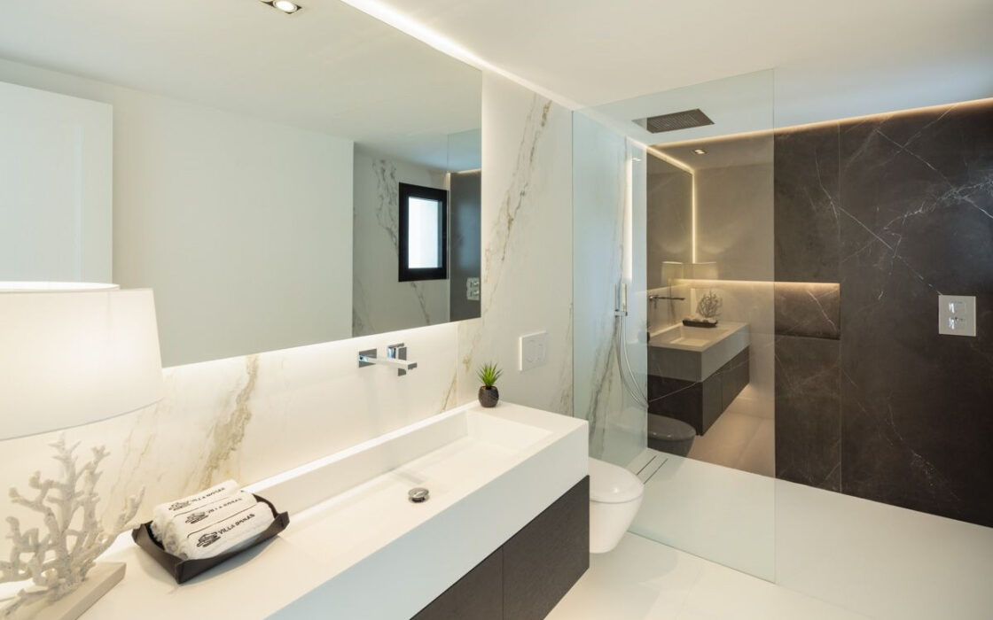 Вилла 446 кв.м с террасой в районе Роса, Испания