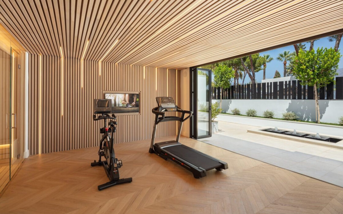 Вилла 446 кв.м с террасой в районе Роса, Испания