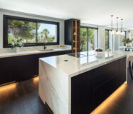 Вилла 446 кв.м с террасой в районе Роса, Испания