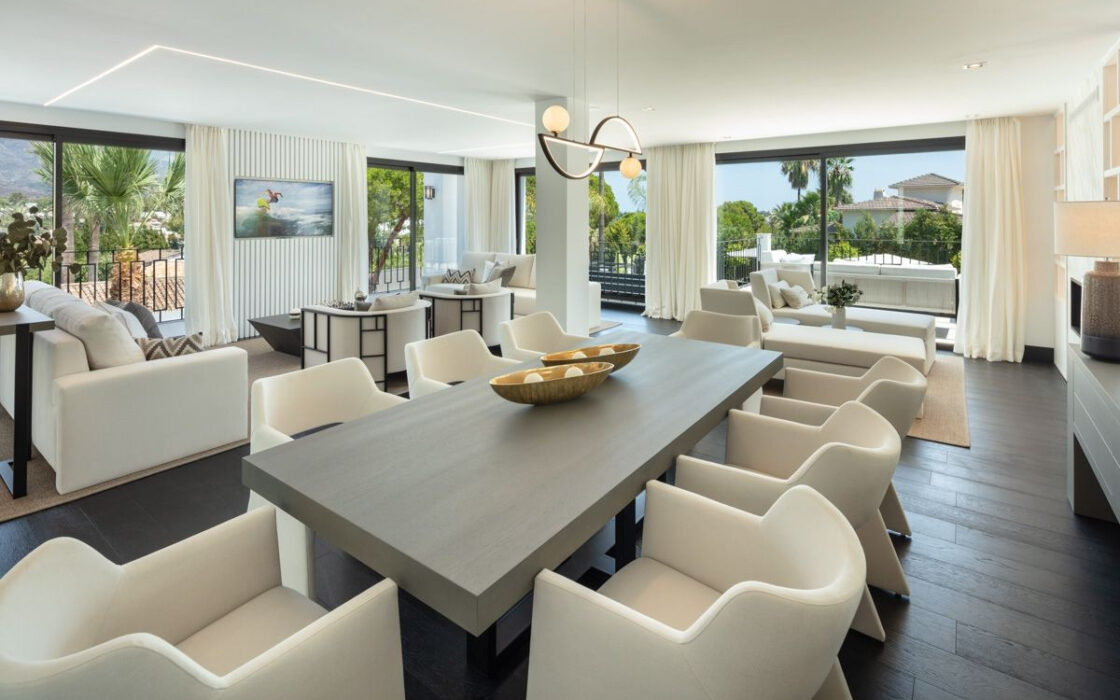 Вилла 446 кв.м с террасой в районе Роса, Испания