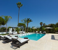 Вилла 446 кв.м с террасой в районе Роса, Испания