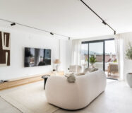 Дизайнерські апартаменти в Новій Андалусії з терасою 137 кв.м