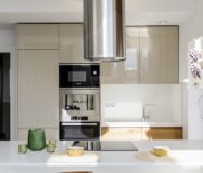 Нова вілла з басейном в Плайя Хонда 126 кв.м біля моря