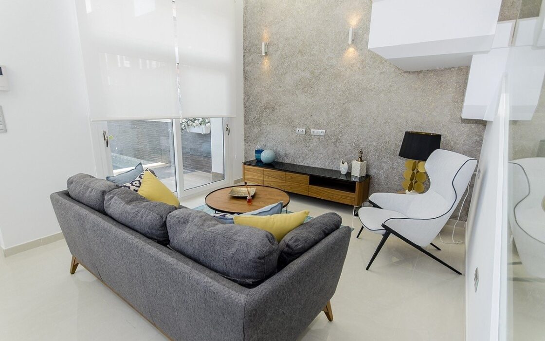 Нова вілла з басейном в Плайя Хонда 126 кв.м біля моря