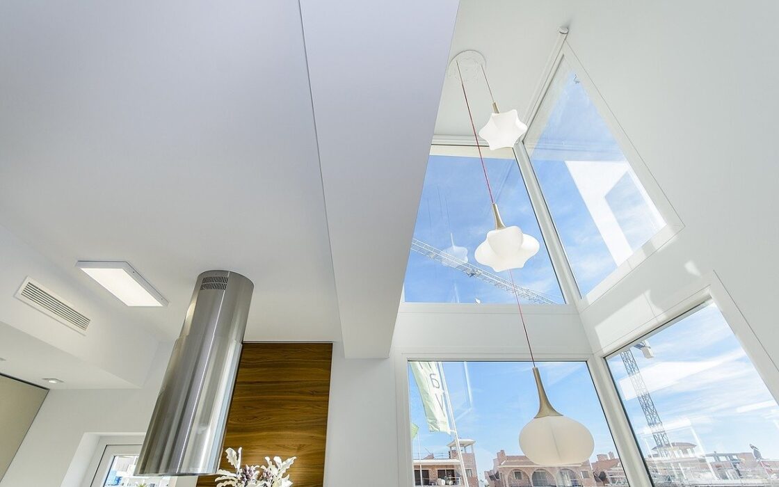 Нова вілла з басейном в Плайя Хонда 126 кв.м біля моря