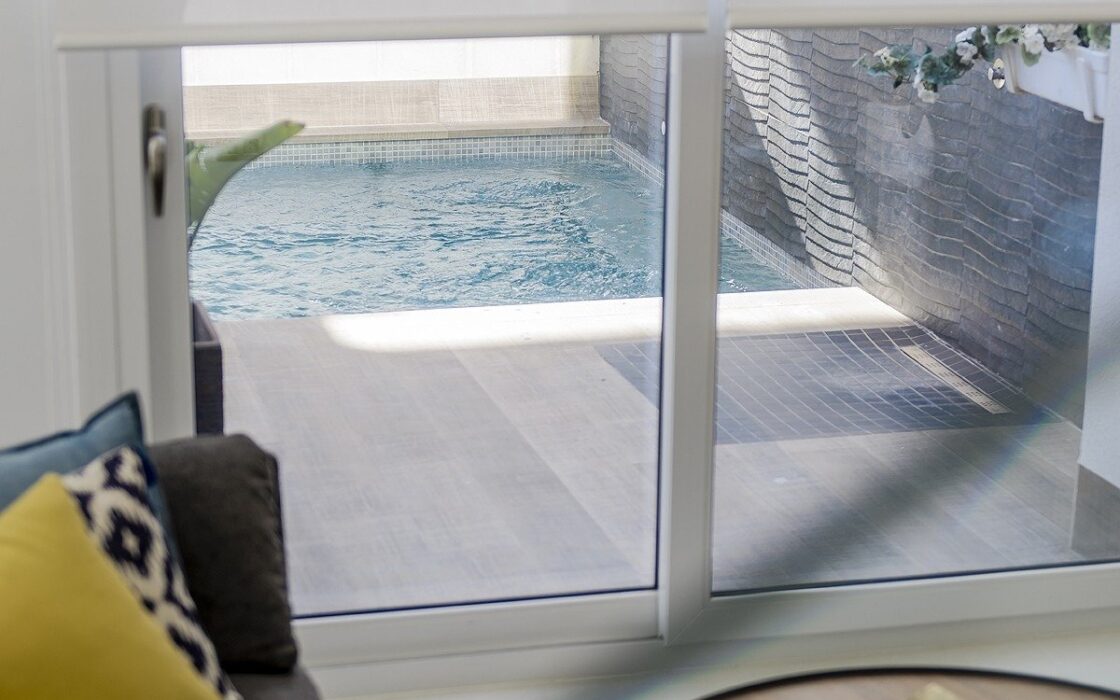 Нова вілла з басейном в Плайя Хонда 126 кв.м біля моря