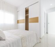 Нова вілла з басейном в Плайя Хонда 126 кв.м біля моря