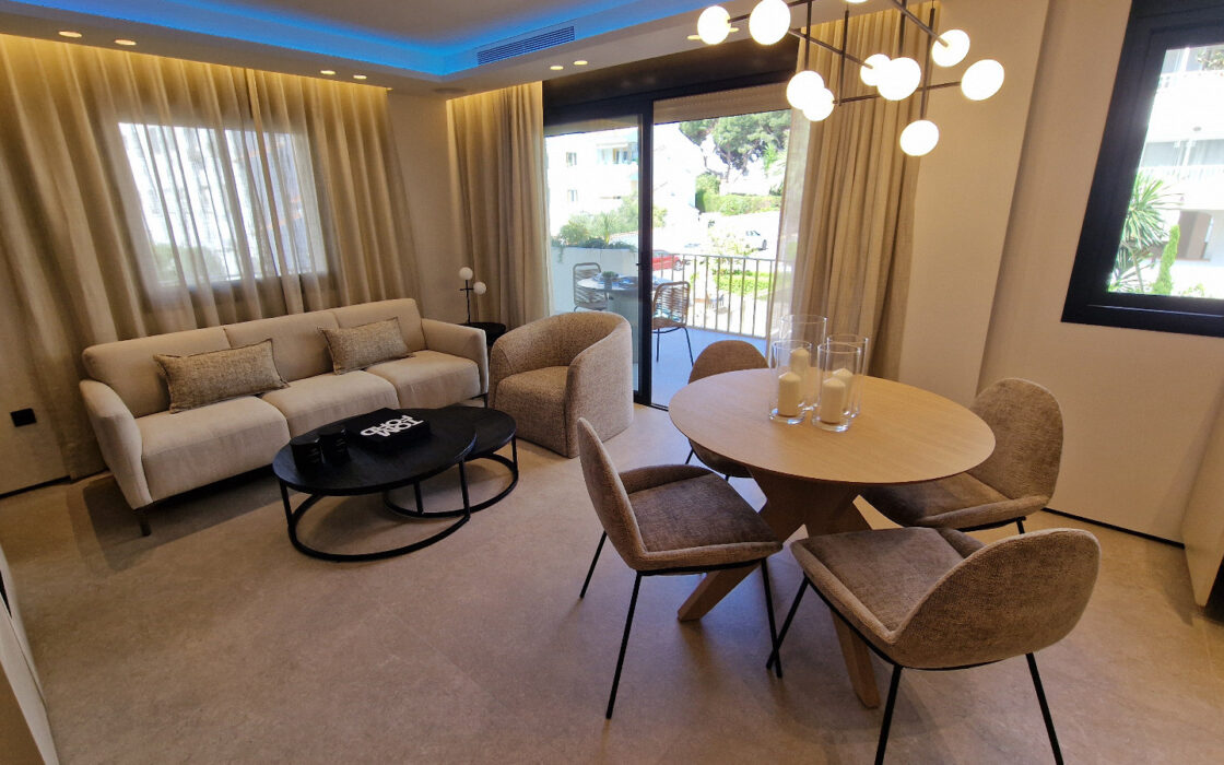 Квартира в Пуэрто-Банусі 108 кв.м з терасою біля моря