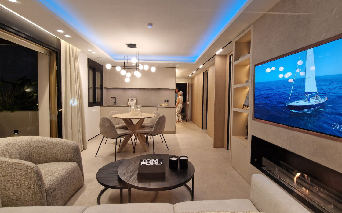 Квартира в Пуэрто-Банусі 108 кв.м з терасою біля моря