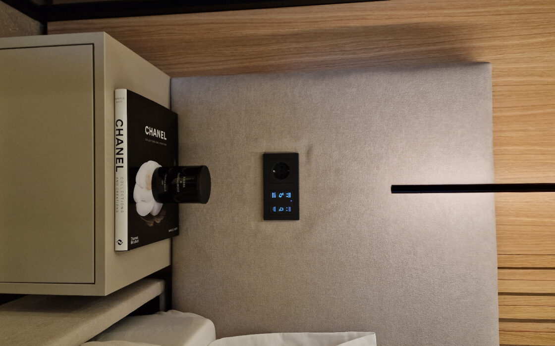 Квартира в Пуэрто-Банусі 108 кв.м з терасою біля моря