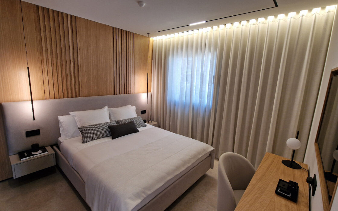 Квартира в Пуэрто-Банусі 108 кв.м з терасою біля моря