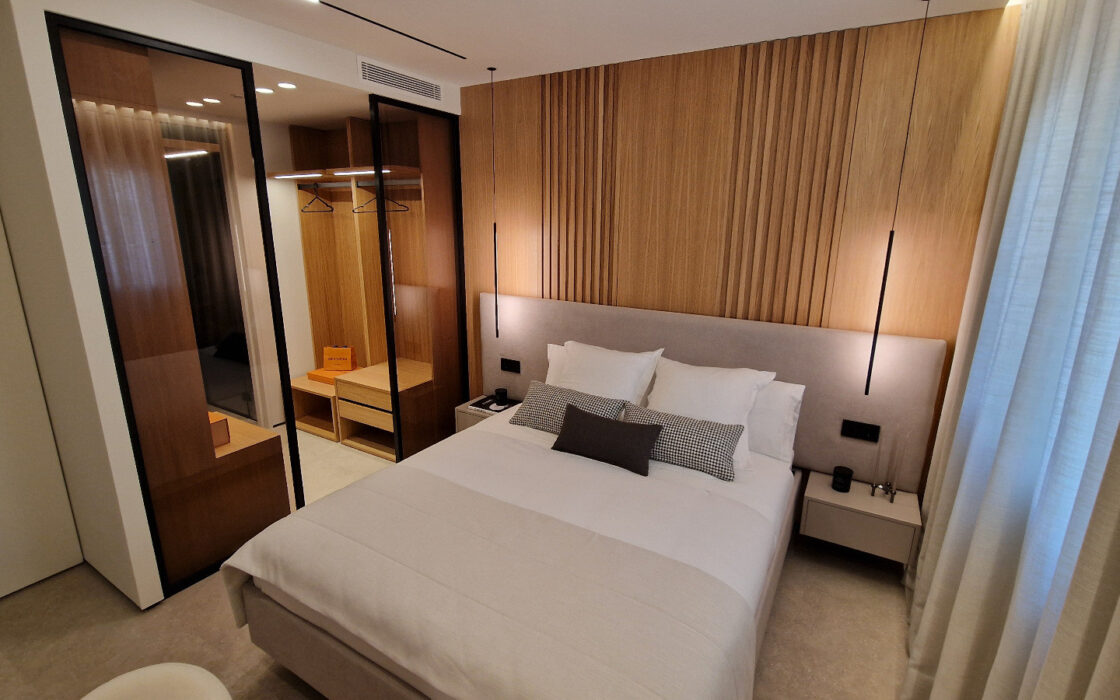 Квартира в Пуэрто-Банусі 108 кв.м з терасою біля моря