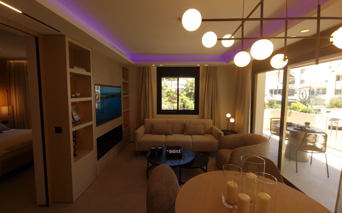 Квартира в Пуэрто-Банусі 108 кв.м з терасою біля моря