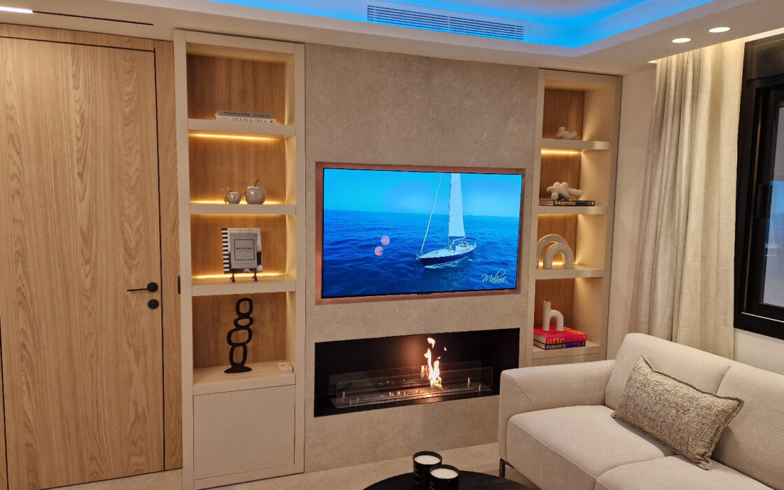 Квартира в Пуэрто-Банусі 108 кв.м з терасою біля моря