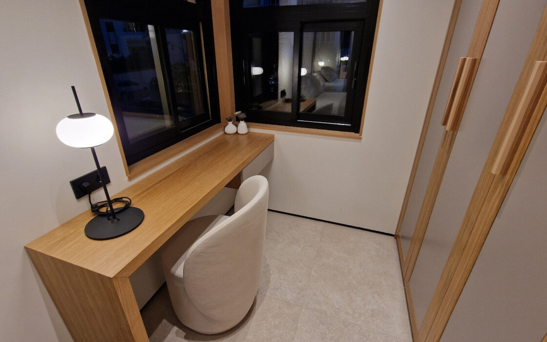 Квартира в Пуэрто-Банусі 108 кв.м з терасою біля моря