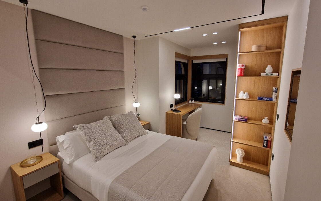 Квартира в Пуэрто-Банусі 108 кв.м з терасою біля моря