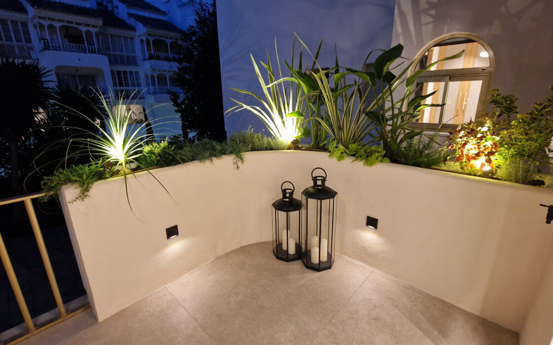 Квартира в Пуэрто-Банусі 108 кв.м з терасою біля моря