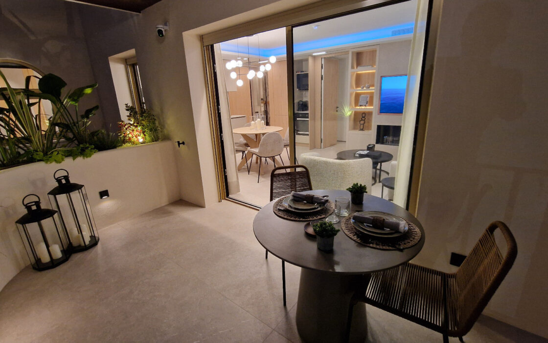 Квартира в Пуэрто-Банусі 108 кв.м з терасою біля моря