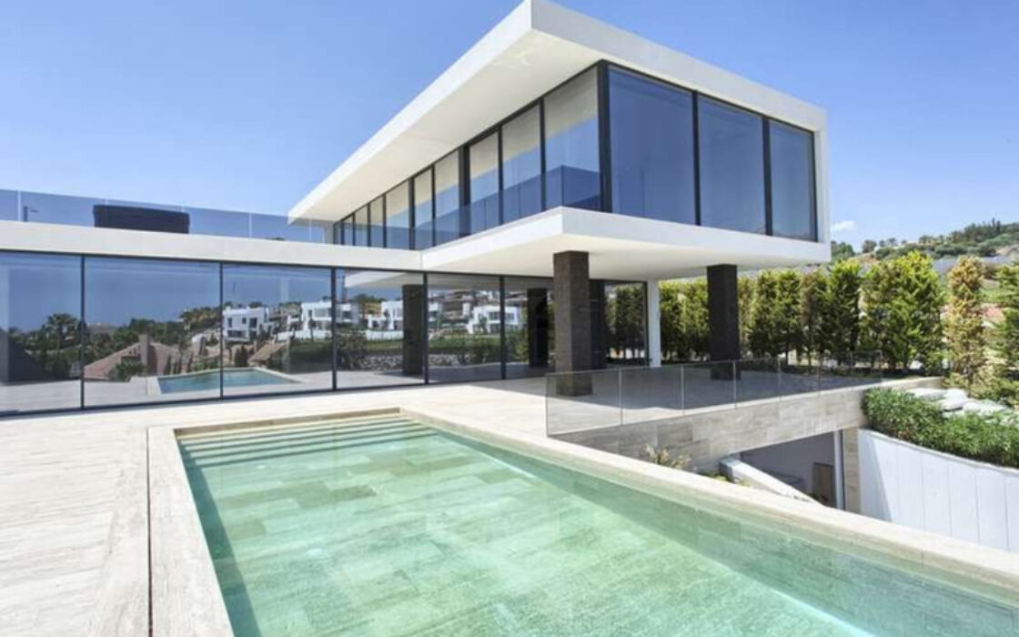 Нова вілла в Іспанії, 671 кв.м, тераса, біля моря