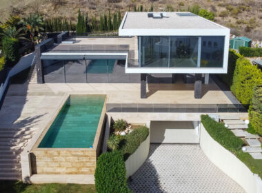 Нова вілла в Іспанії, 671 кв.м, тераса, біля моря